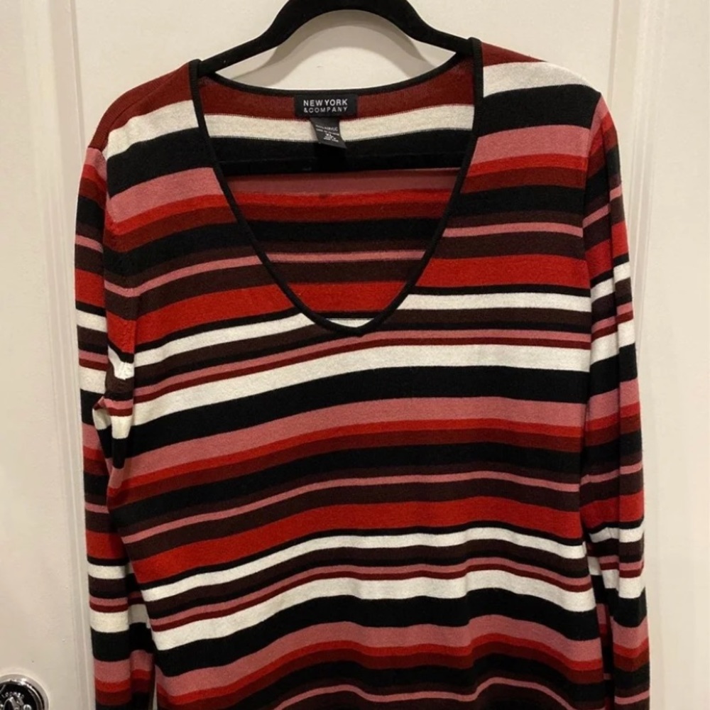 New York & Company Sweater